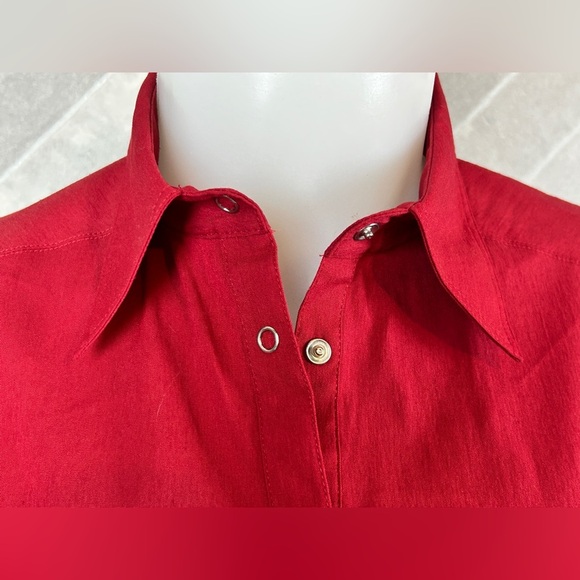 Studio London woman’s red button down 3/4 sleeve top size small - Picture 4 of 7